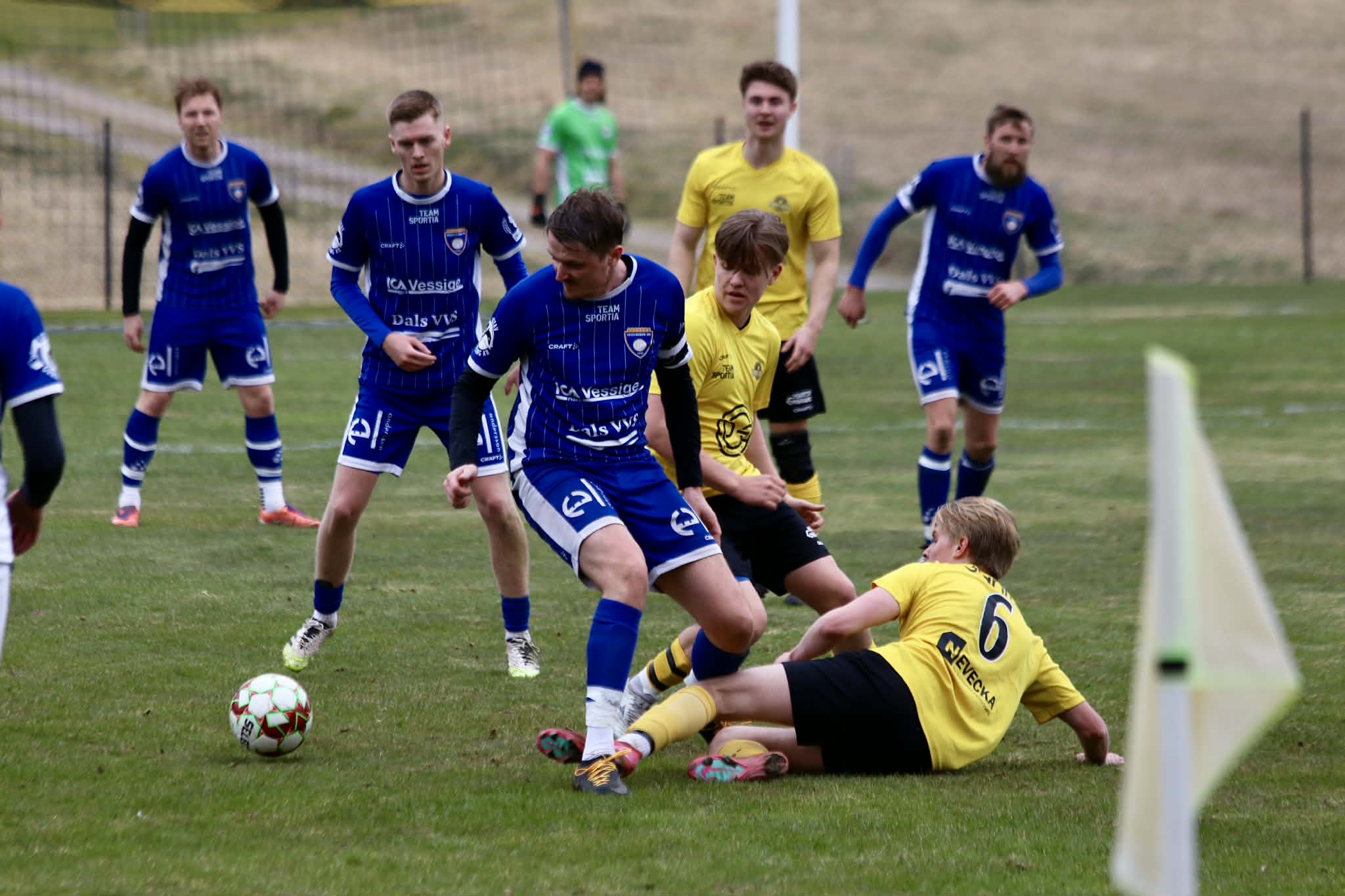 12 April / Kung Karl Bollklubb – Vessigebro BK 4-0